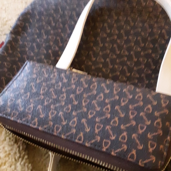 Purse - Picture 7 of 8